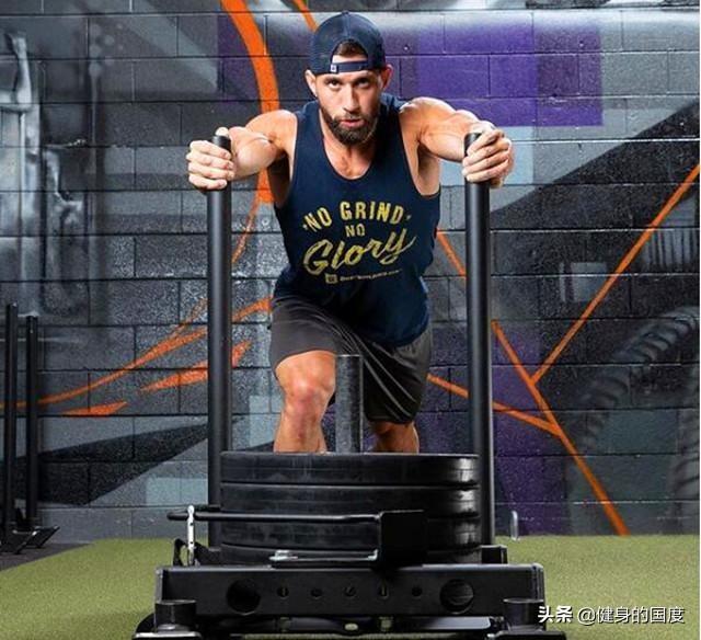 这样锻炼,感受施瓦辛格说的皮肤被撑破的感觉,试试看吧