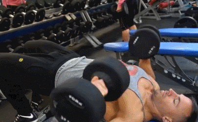 这样锻炼,感受施瓦辛格说的皮肤被撑破的感觉,试试看吧