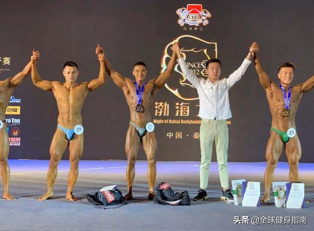 健美级黄晓明火遍朋友圈!网友:敢不敢再骚一点?