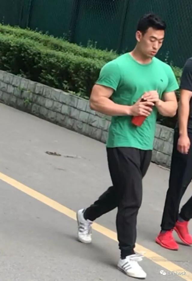 成都体院的男生,身材好到令人发指