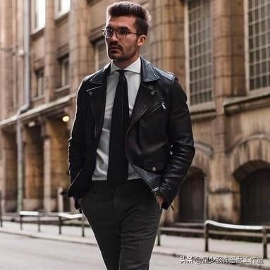 男人秋天衣服少,还想每日穿新鲜?皮夹克的“一衣多搭”是关键