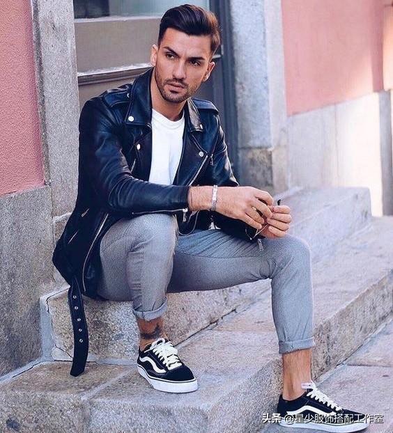 男人秋天衣服少,还想每日穿新鲜?皮夹克的“一衣多搭”是关键