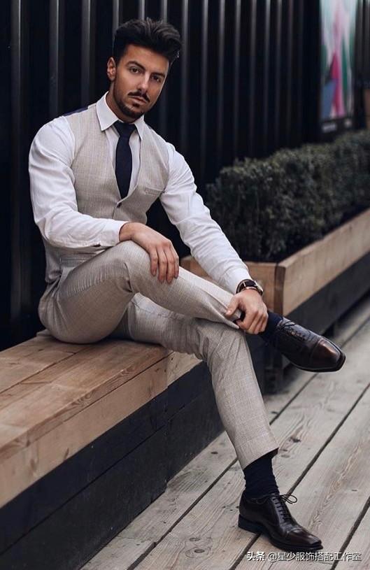 男人冻龄并不难,只差管理这3点:身材,衣品,相貌