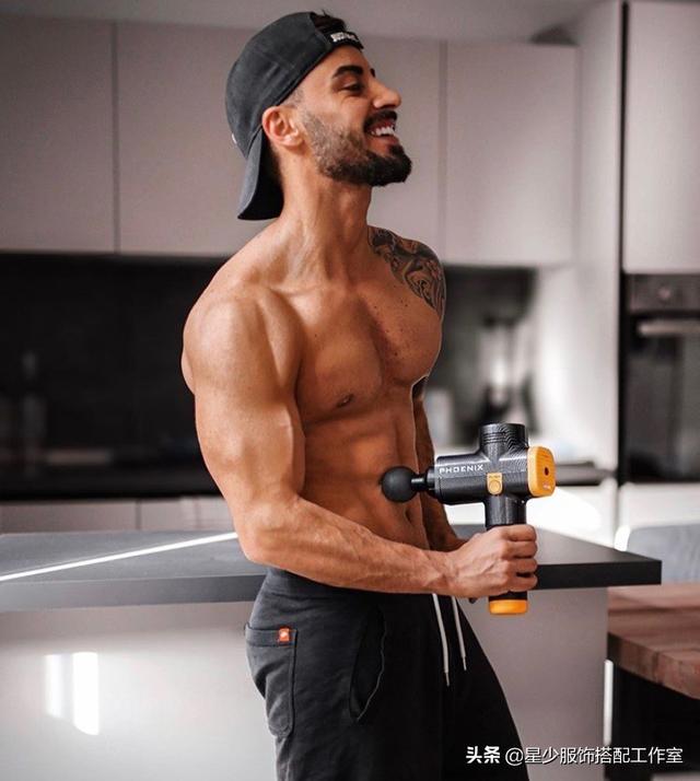 男人冻龄并不难,只差管理这3点:身材,衣品,相貌