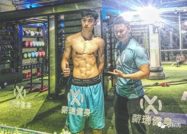 193cm西安体院校草火了,身材好到令人发指