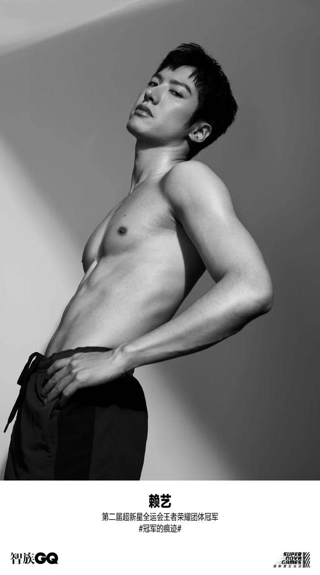 武汉体院男生张峰进演艺圈,肌肉身材没藏住了