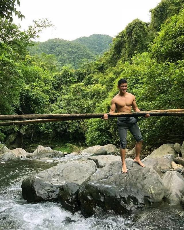 180CM篮球帅哥林冠宇转型做演员,被骂花瓶男