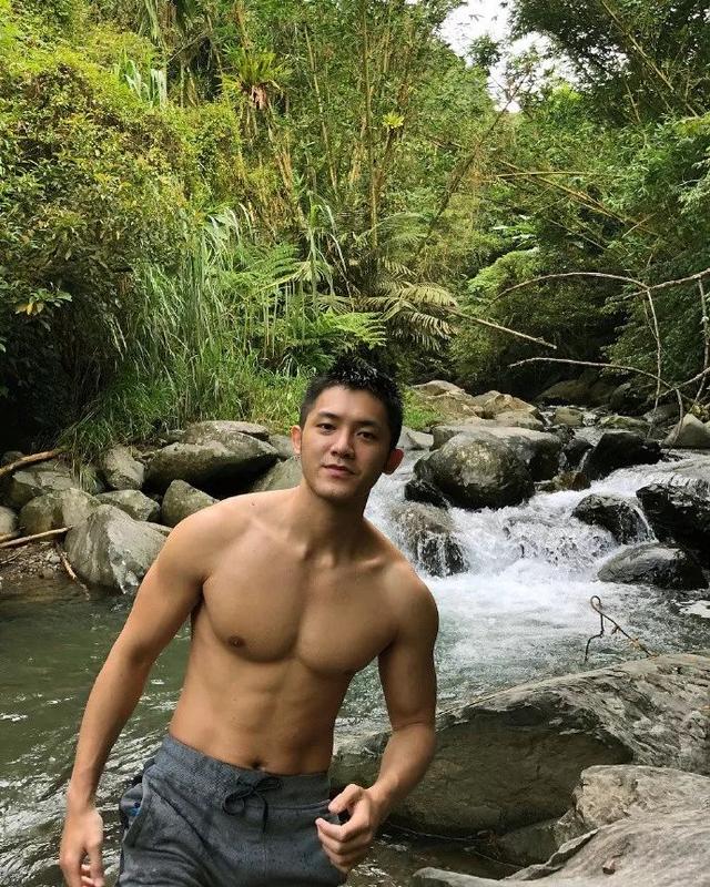 180CM篮球帅哥林冠宇转型做演员,被骂花瓶男