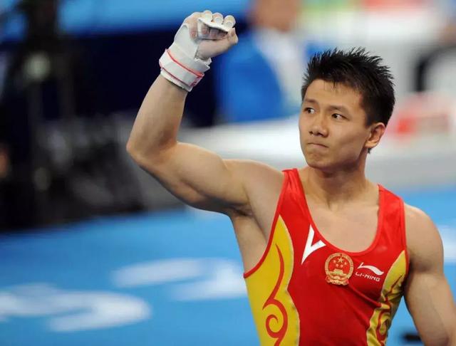 陈一冰发身材照,网友:不是说他身材走样发福了吗?