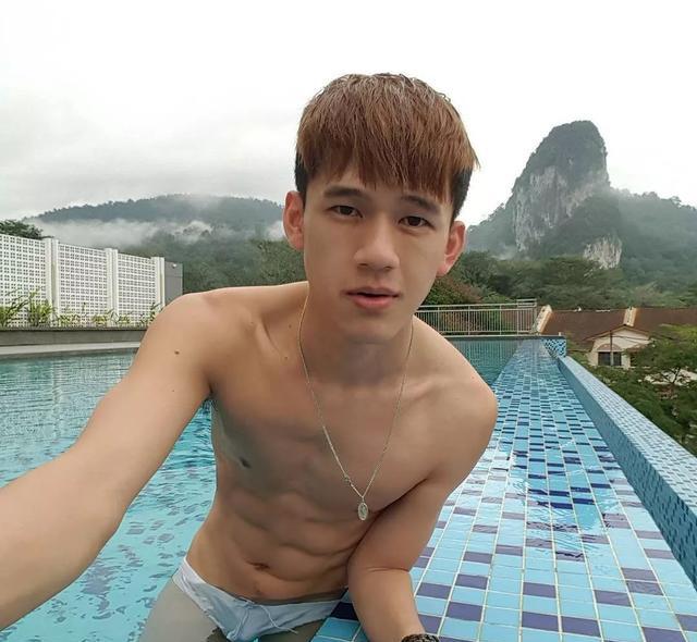 酷似刘昊然的小帅哥,身材比刘昊然还好