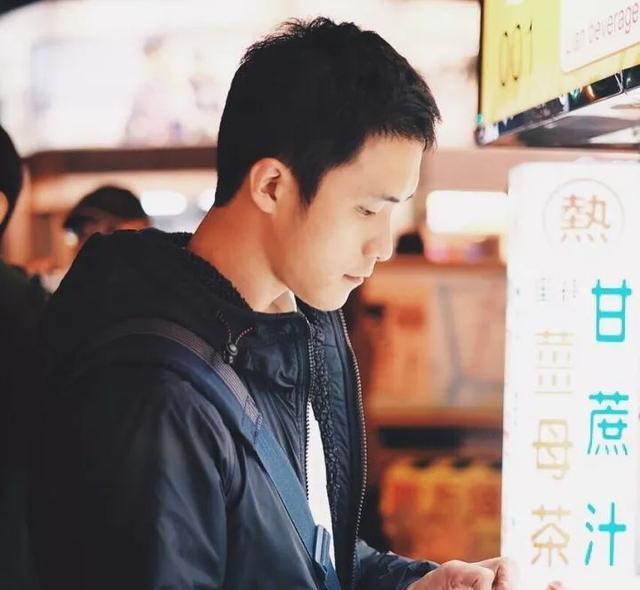 这枚台湾网红男模李浩然,被指真人与照片差很远