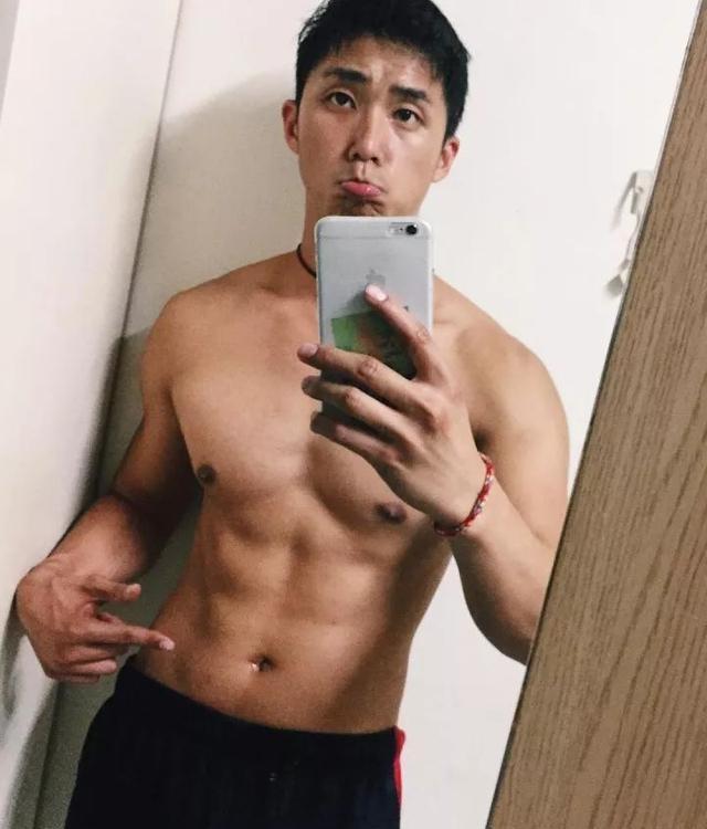 这枚台湾网红男模李浩然,被指真人与照片差很远