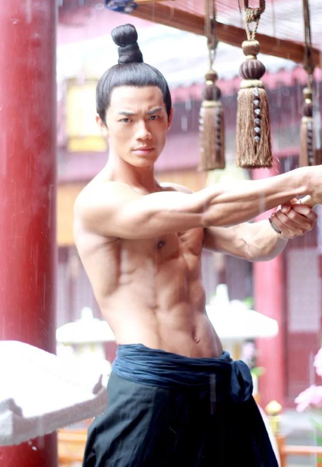 曾经红极一时的亚洲先生朱晓辉,如今身材怎么样了?