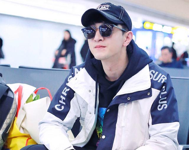 金瀚玩儿墨镜杀,墨镜一戴谁都不爱,瀚哥你还是我认识的小奶狗么