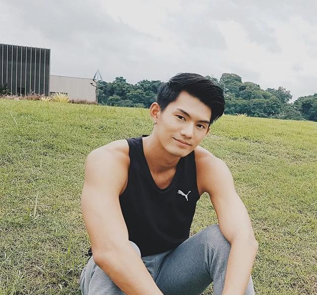 90后田径运动男生去演网剧,大长腿肌肉身材受导演青睐