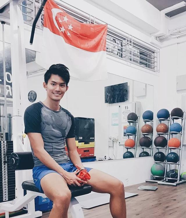 90后田径运动男生去演网剧,大长腿肌肉身材受导演青睐