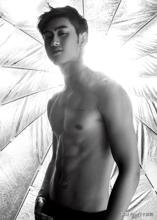 剧中鲜少人关注的他,没想到身材这么有型:优秀啊