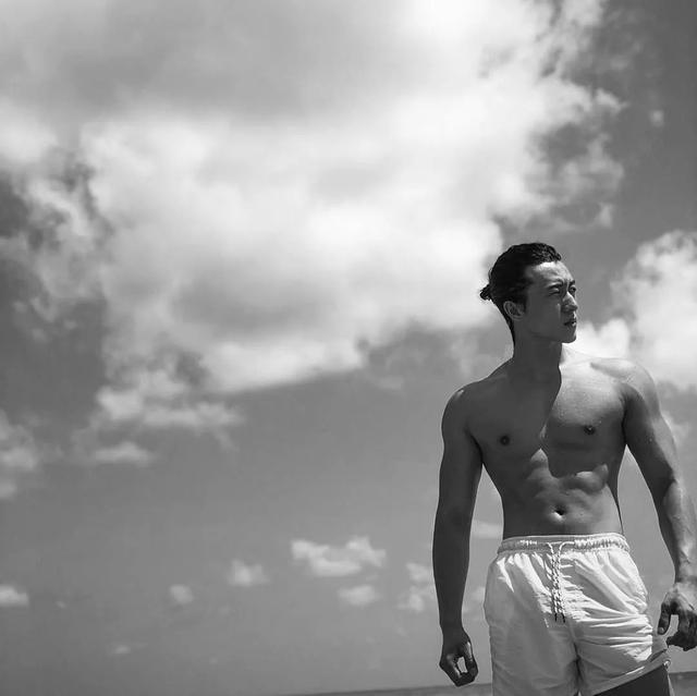 189CM体育生转战娱乐圈,实力强大被导演万里挑一