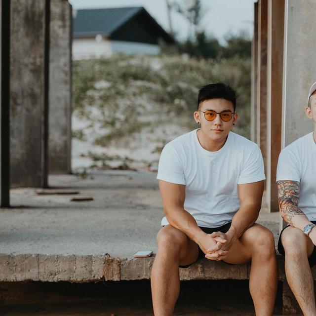 98年大学男生狂减18公斤变肌肉男,变得真帅啊