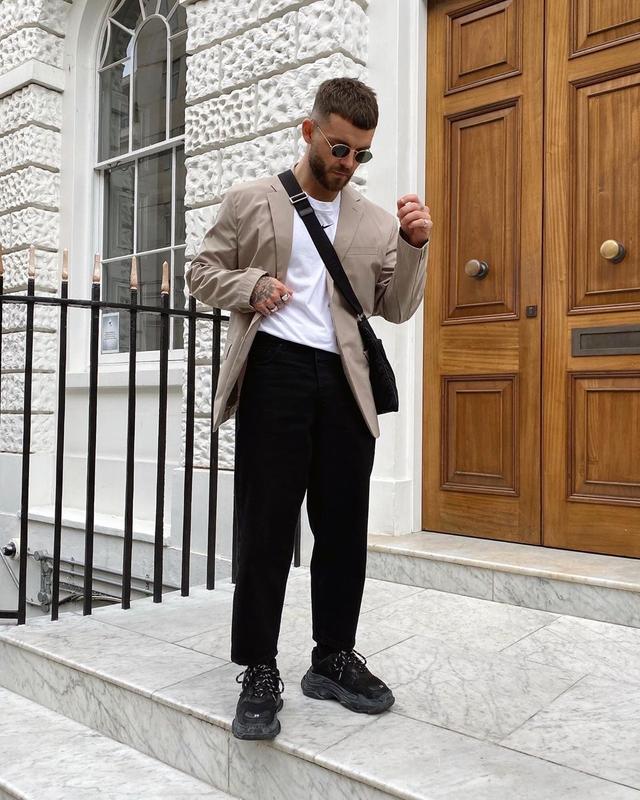 冬天穿腻了小脚裤?试试这3类阔腿裤,这么搭配舒适保暖又很有型