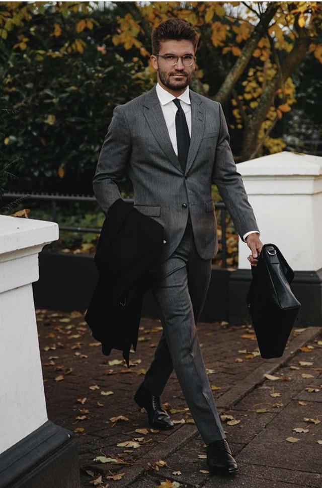 西装只适合西方人穿?真正高品位的中国男人都视它为刚需