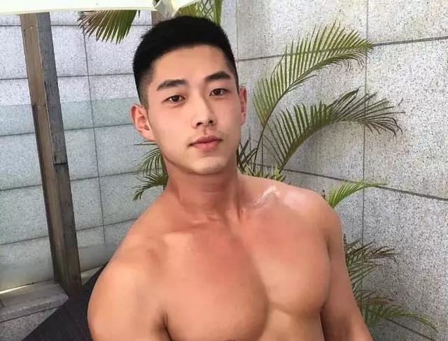 韩国网红男模硬照一览,好想把他扑倒!