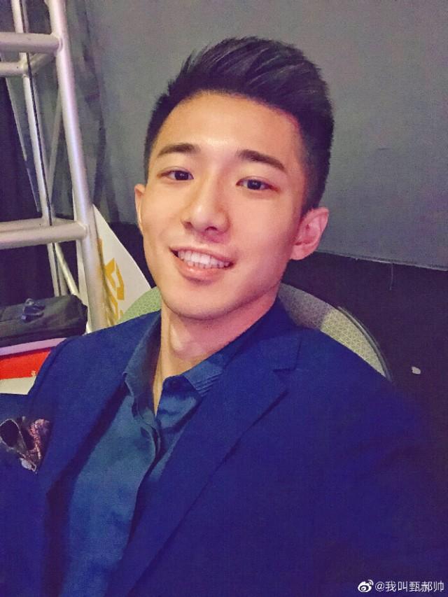 江苏卫视新闻主播,你吃他的颜吗?