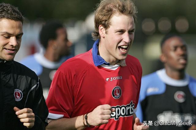 年轻的威廉和哈里王子帅炸!撞脸罗伯特·帕丁森和贾斯汀·比伯