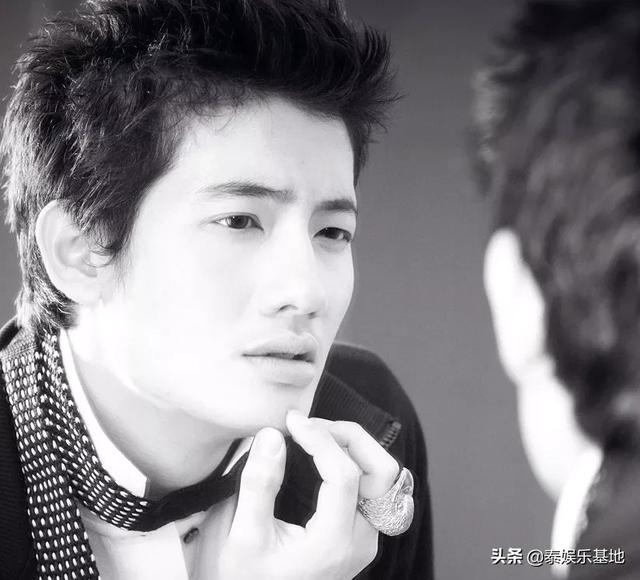 岁月不曾减少他们的帅气,盘点十位泰国大叔级男明星