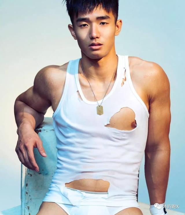 格斗小哥新写真来一波,他的视频教学也值得收藏