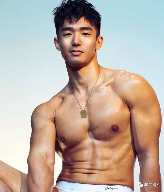 格斗小哥新写真来一波,他的视频教学也值得收藏