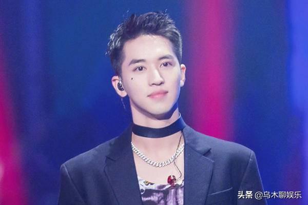 许魏洲要演古装剧了吗?黑衣劲装意气风发,高颜值俘获粉丝