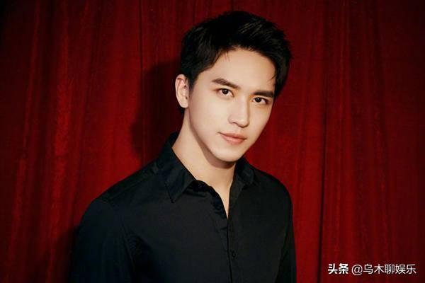 许魏洲要演古装剧了吗?黑衣劲装意气风发,高颜值俘获粉丝