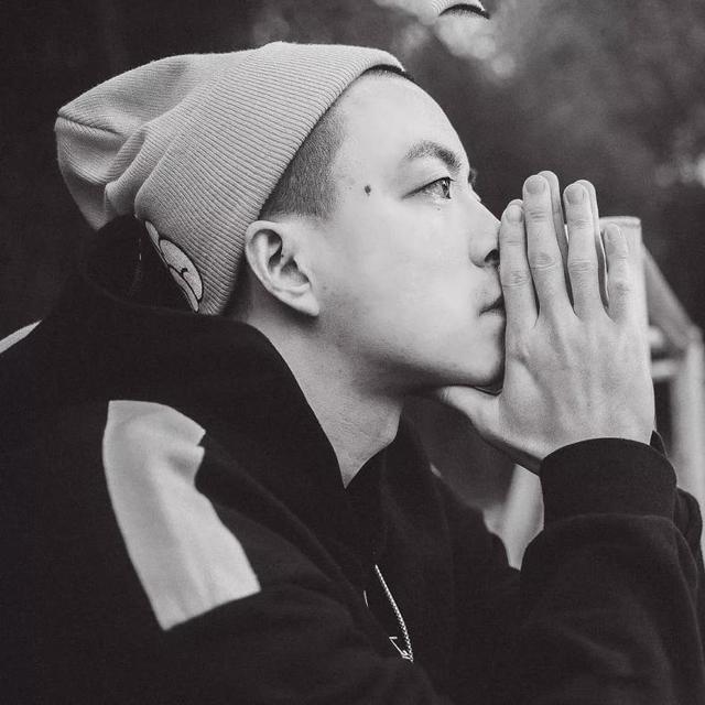 戴腻了鸭舌帽,那就来试试冷帽吧