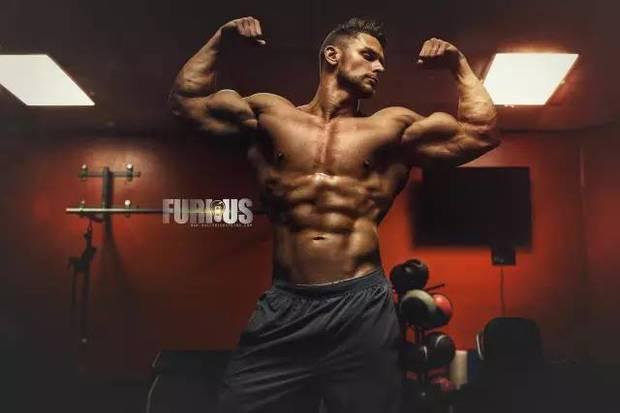 男人一定要拒绝太瘦,要有肌肉