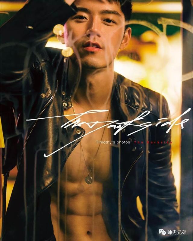 身材好到爆炸的直男帅哥,荷尔蒙在飘散