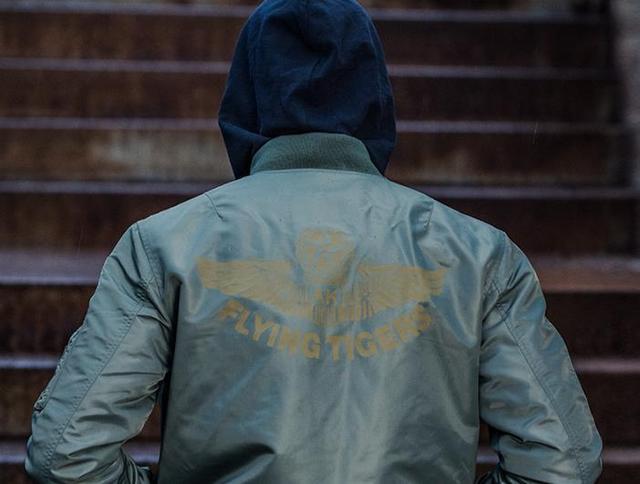 硬朗军旅范型男穿搭,你值得尝试