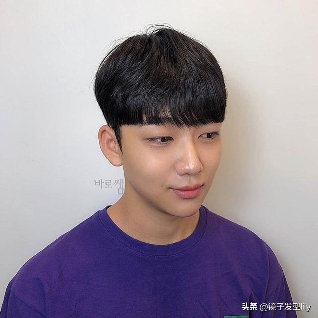 最受年轻男士欢迎的发型,烫个就是不一样,帅气更有型