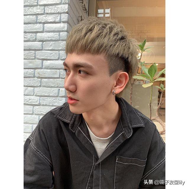 最受年轻男士欢迎的发型,烫个就是不一样,帅气更有型