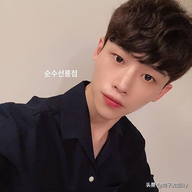 最受年轻男士欢迎的发型,烫个就是不一样,帅气更有型