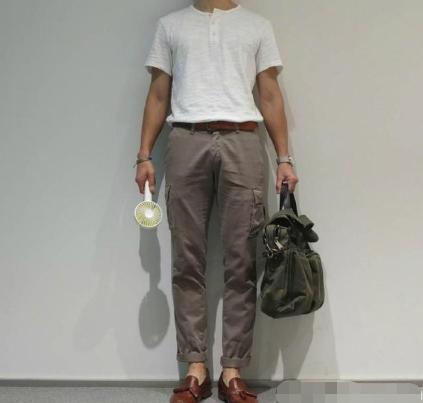 男生穿搭|非常的简单又实用,看看这几款基础款,清爽自然