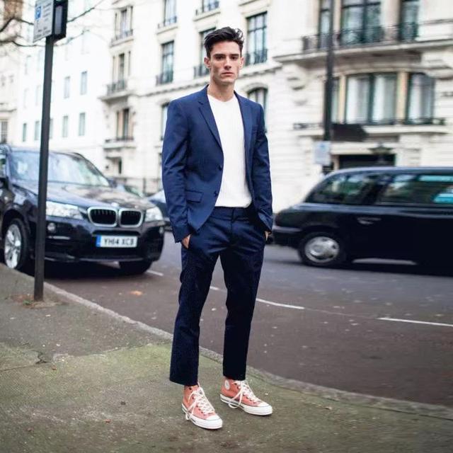 职场混搭术,穿出轻松又时髦的格调!