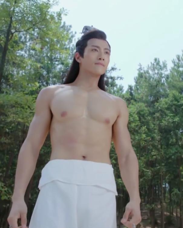 他演过《择天记》里的秋山君,有颜有身材的张峻宁为何一直不火?