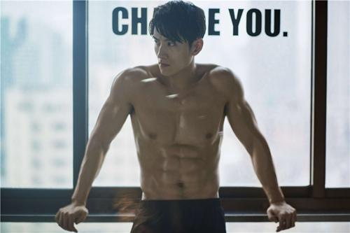 他演过《择天记》里的秋山君,有颜有身材的张峻宁为何一直不火?