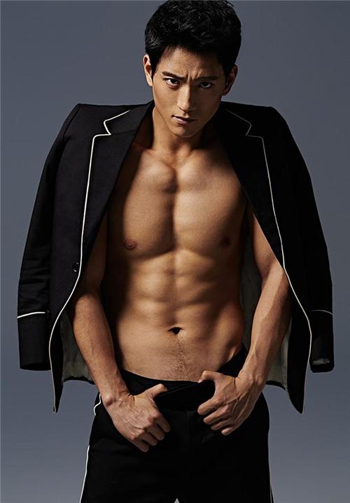 他演过《择天记》里的秋山君,有颜有身材的张峻宁为何一直不火?