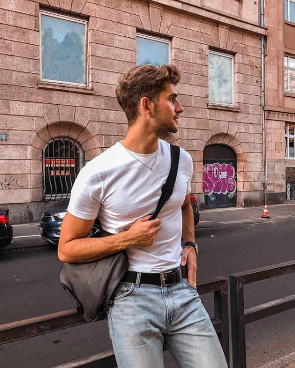 别人穿白T很时髦,自己穿起来却像睡衣,问题都出现在哪里?