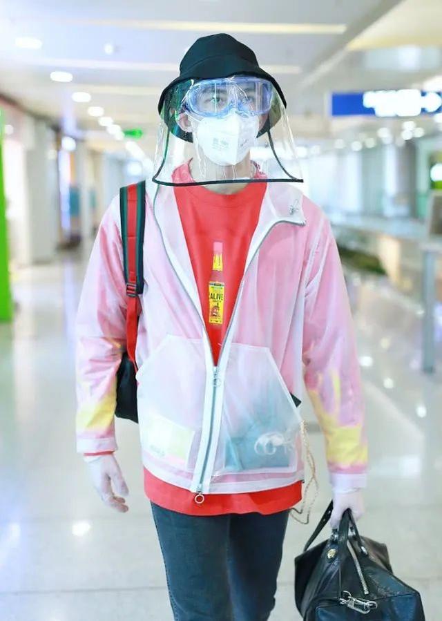 吴磊帅气复工造型,装备齐全,连防护面罩都用上了