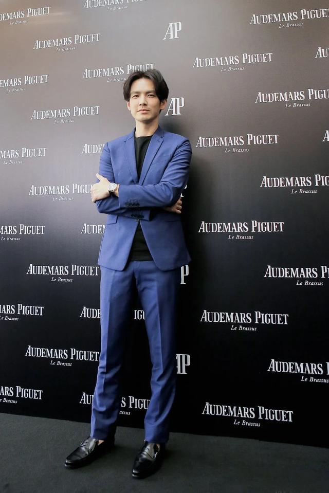 钟汉良帅气造型,这哪像45岁?造型青春时髦