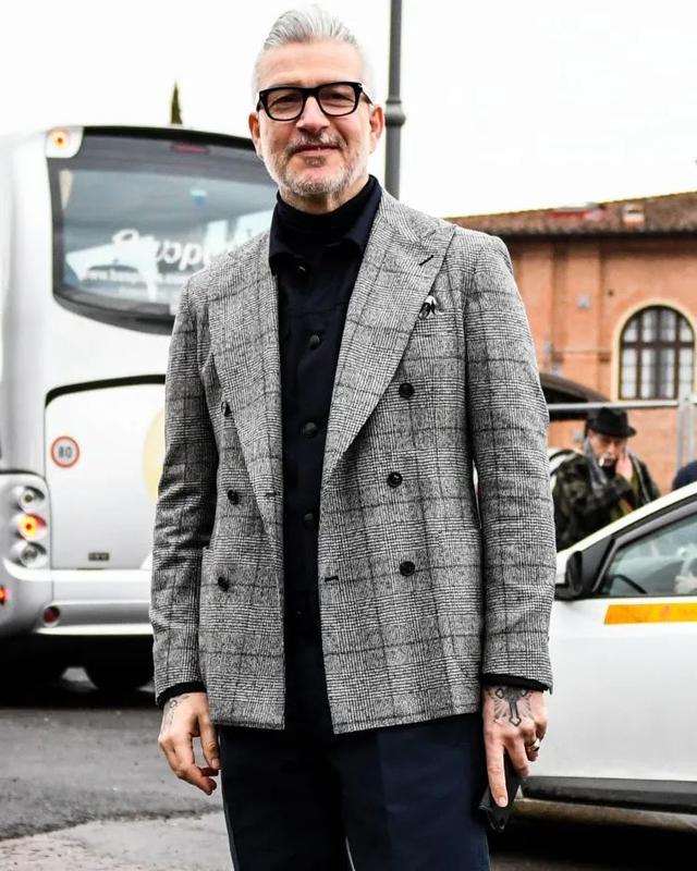 男人想穿西装又怕显得太老土?试试这样穿,造型绅士又显品位