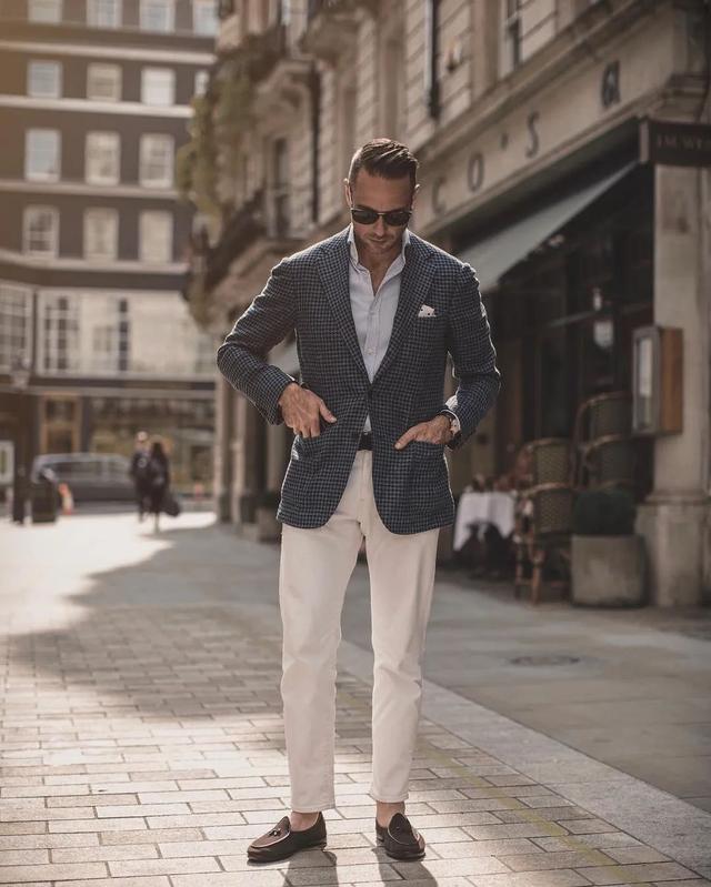 男人想穿西装又怕显得太老土?试试这样穿,造型绅士又显品位